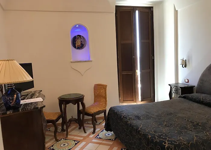 クローチェ ディ ホテル 3*