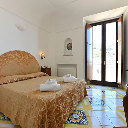 Croce Di Amalfi