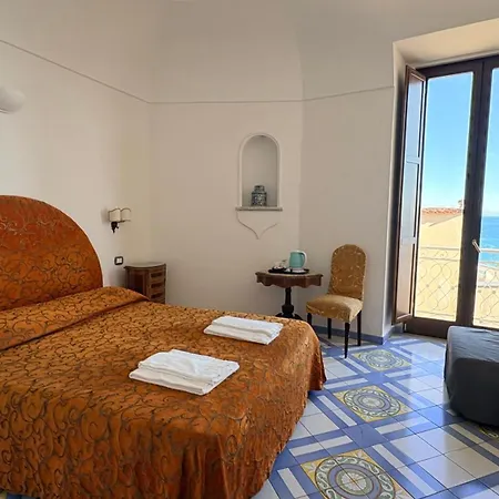 Croce Di Hotel 3*