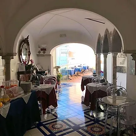 Croce Di Hotel 3*