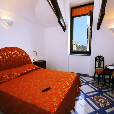 Hotel Croce Di 3*