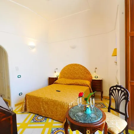 Croce Di Amalfi